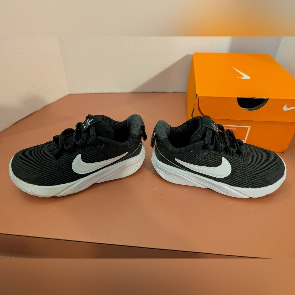 Nike Star Runner 4 NN (TD) in Size 8C Black/White (Toddler Boy) - Picture 5 of 10